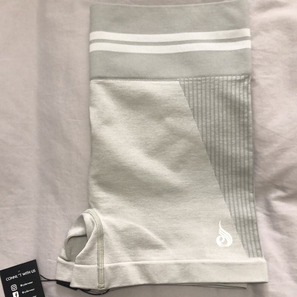 ♦️SOLD♦️Ryderwear seamless shorts Sz. Medium. - Picture 2 of 7